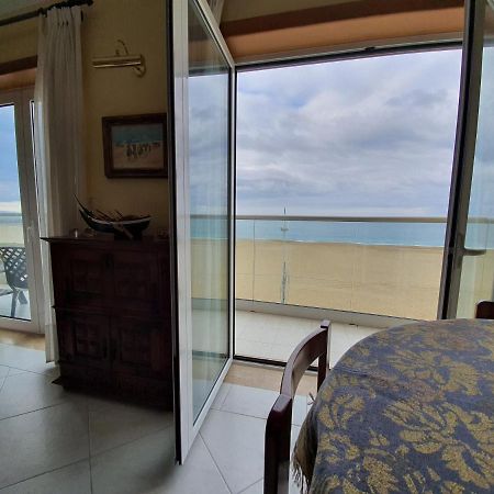 Nazare Apartamento Em Frente Ao Mar エクステリア 写真