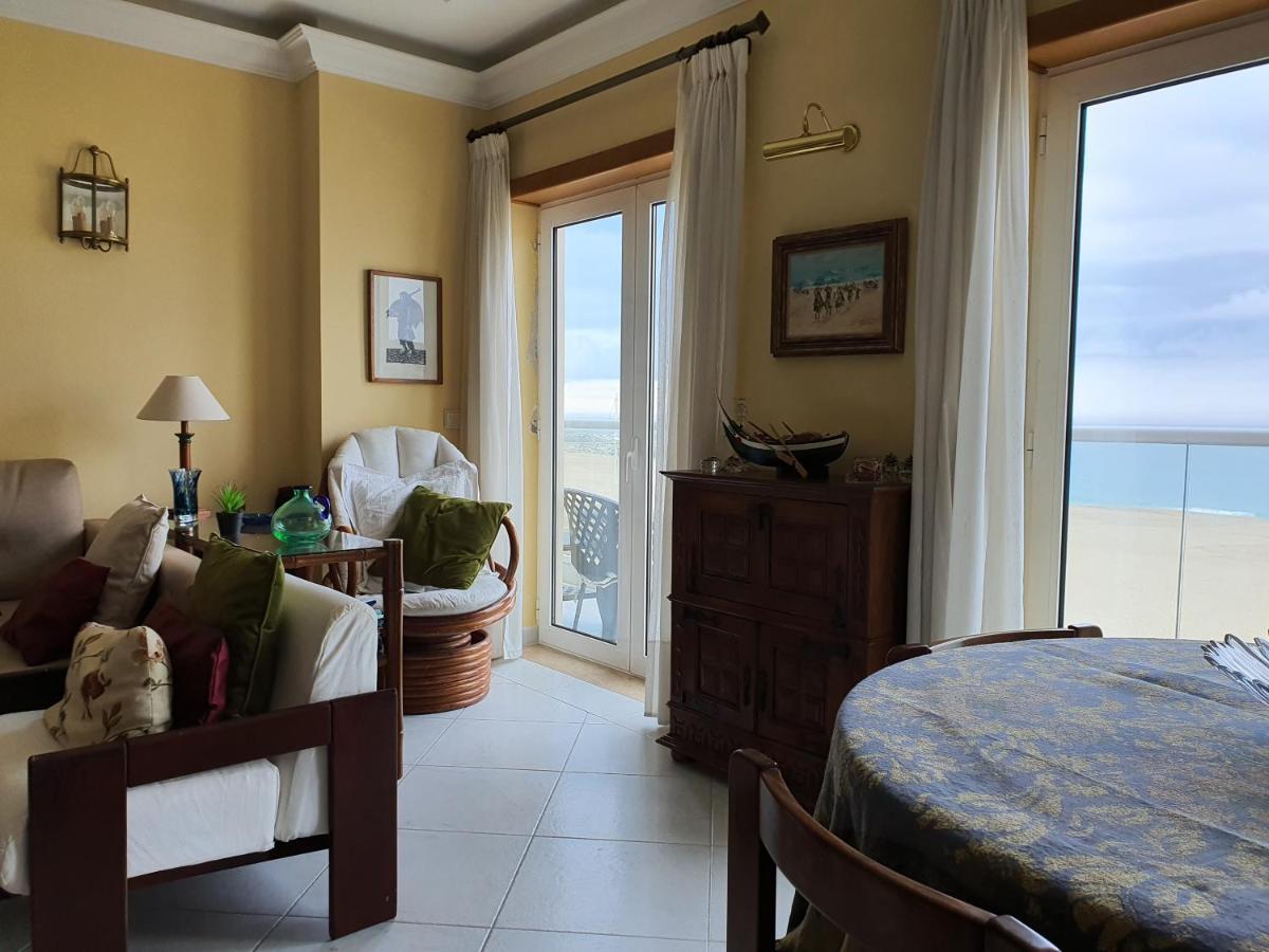 Nazare Apartamento Em Frente Ao Mar エクステリア 写真