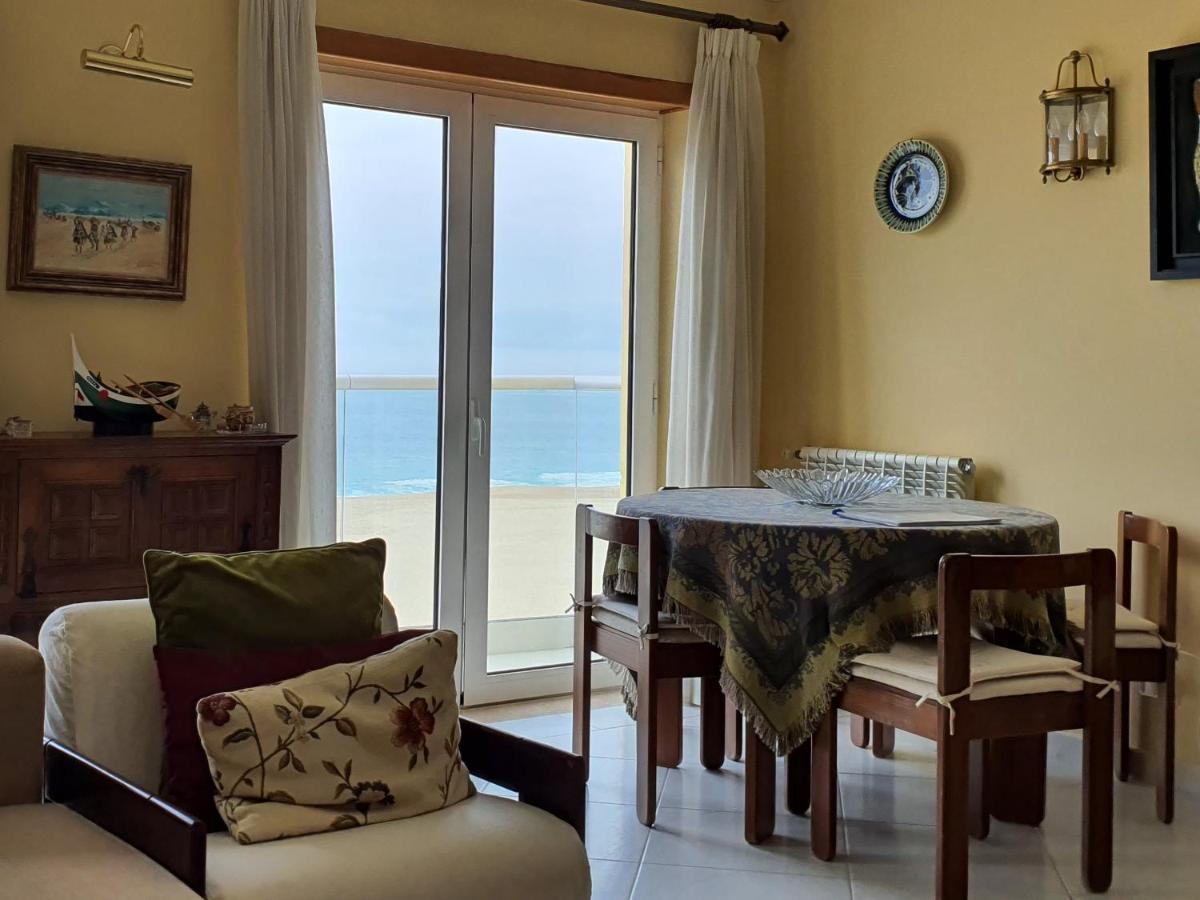 Nazare Apartamento Em Frente Ao Mar エクステリア 写真